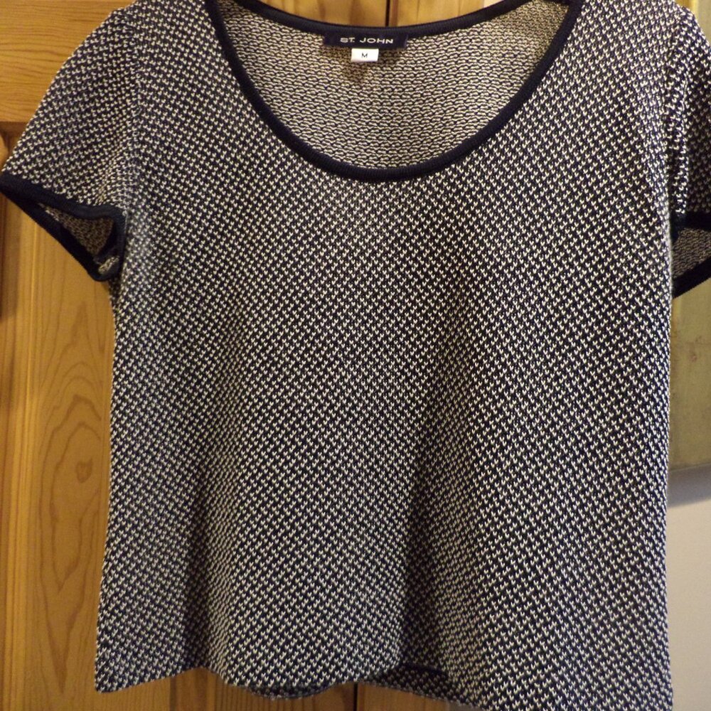 St. John Short Sleeve Top  ~ Black and White ~ Knit Design Lightweight ~ Size: M
